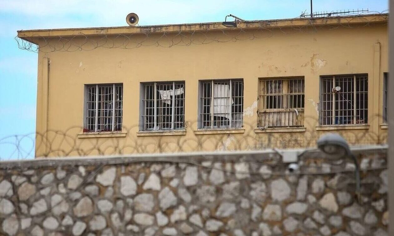 Τρίκαλα: Νεκρός κρατούμενος στις φυλακές