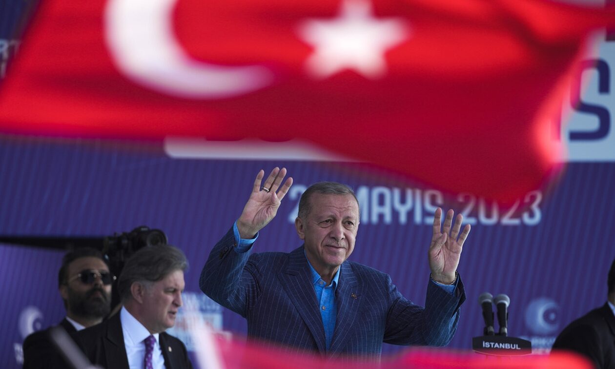 Εκλογές στην Τουρκία: Κυρίαρχος της κάλπης ο Ερντογάν - Σιγή ιχθύος από Κιλιτσντάρογλου