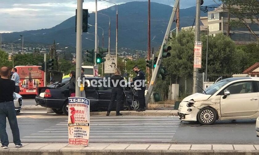 Θεσσαλονίκη: Καραμπόλα τεσσάρων οχημάτων