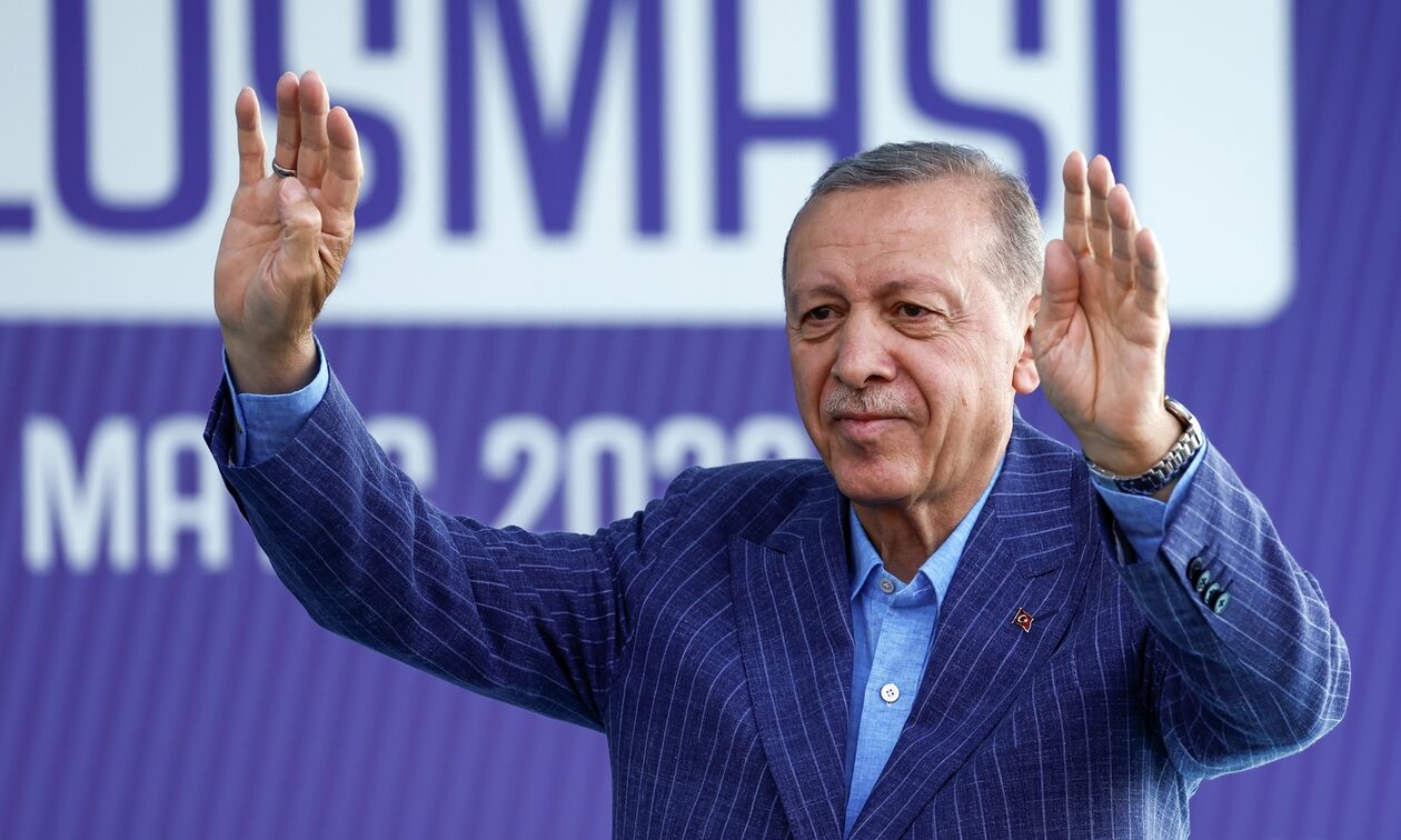 Εκλογές στην Τουρκία: Όλες οι «μεταμορφώσεις» του Ερντογάν