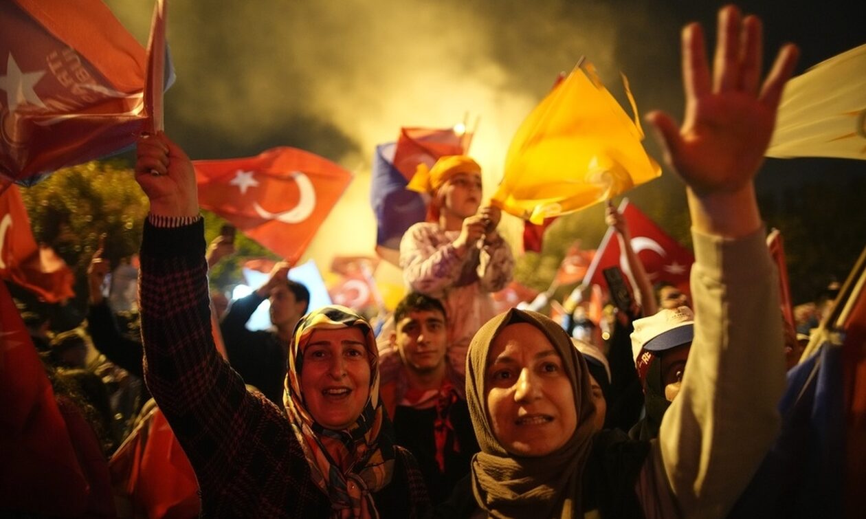 Εκλογές στην Τουρκία: Οι Τούρκοι που ζουν στη Γερμανία ψήφισαν Ερντογάν