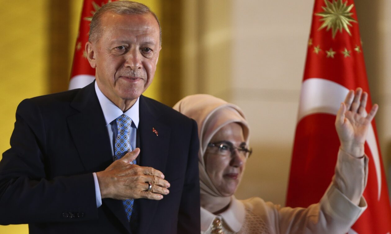 Εκλογές - Τουρκία: Τα διλήμματα της νέας εποχής Ερντογάν - Ο «σουλτάνος» και ο κοινωνικός διχασμός