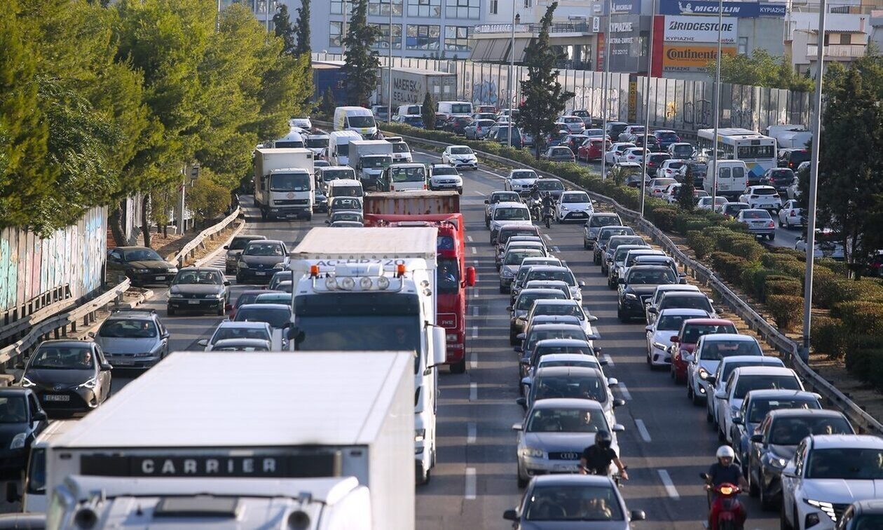 Κίνηση τώρα: Σε ποιους δρόμους παρατηρούνται προβλήματα στην κυκλοφορία των οχημάτων
