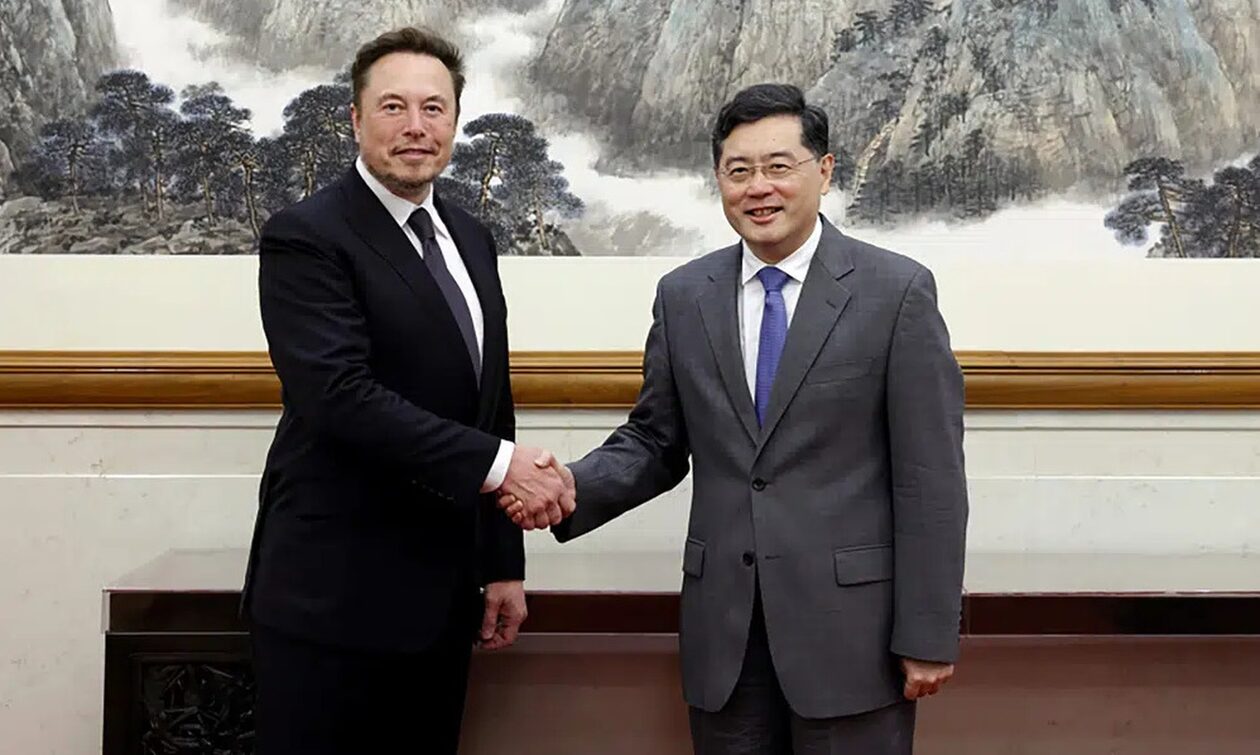 Κίνα: Στο Πεκίνο ο Έλον Μασκ - Συναντήθηκε με τον υπουργό Εξωτερικών