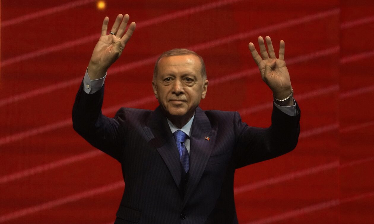 Τουρκία: «Καρφιά» στον Ερντογάν από DW και Γάλλο ιστορικό
