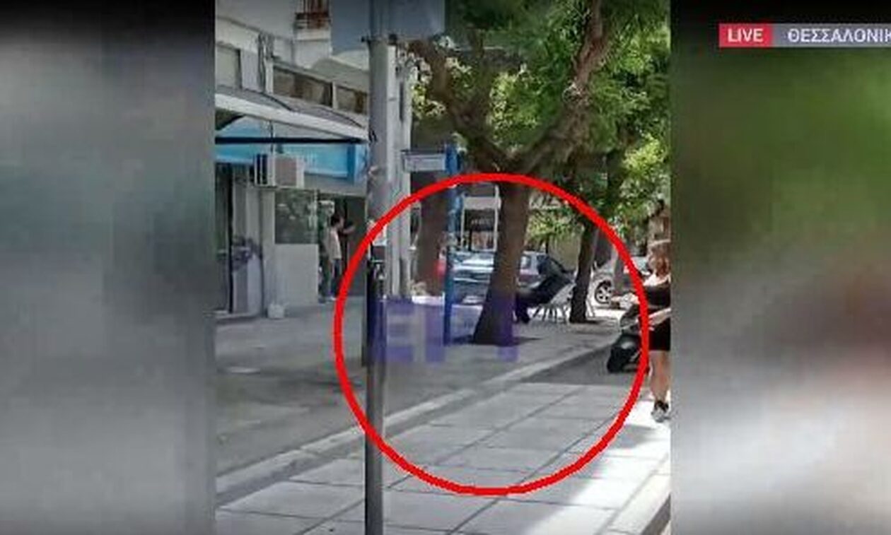 Θεσσαλονίκη: Καρέ καρέ η τρελή πορεία ΙΧ που έπεσε πάνω σε αυτοκίνητα και καβάλησε πεζοδρόμιο