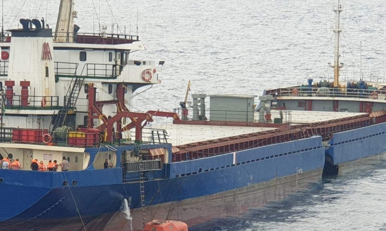 Χίος: Μεγάλο ρήγμα σε ένα από τα πλοία μετά τη σύγκρουση - Κατευθύνεται προς Τουρκία