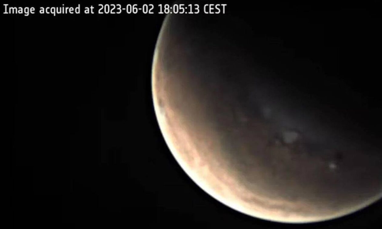 Γράφτηκε ιστορία! Οι πρώτες ζωντανές εικόνες του πλανήτη Άρη σε live streaming