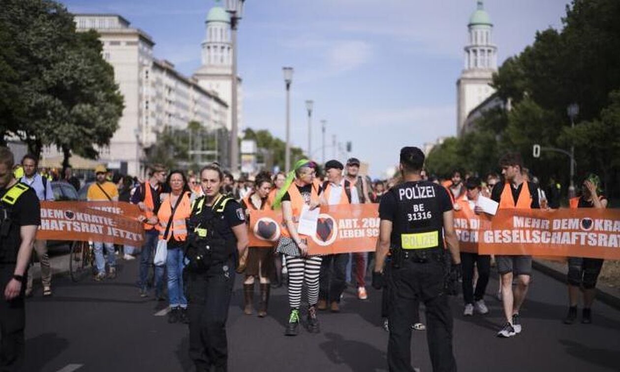 Απαγόρευση διαδήλωσης στη Λειψία μετά από τις συγκρούσεις του Σαββάτου
