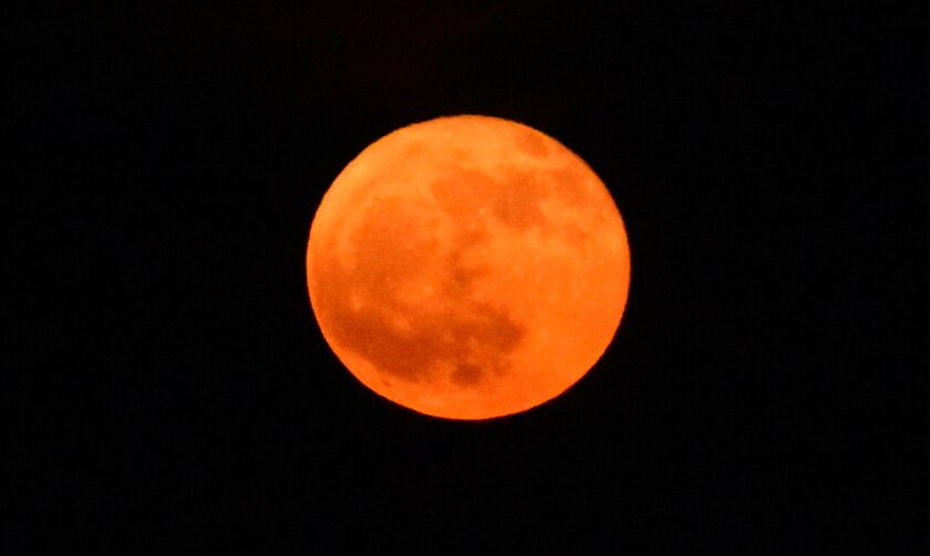 Φεγγάρι της Φράουλας: Η Πανσέληνος του Ιουνίου που μας «μάγεψε»