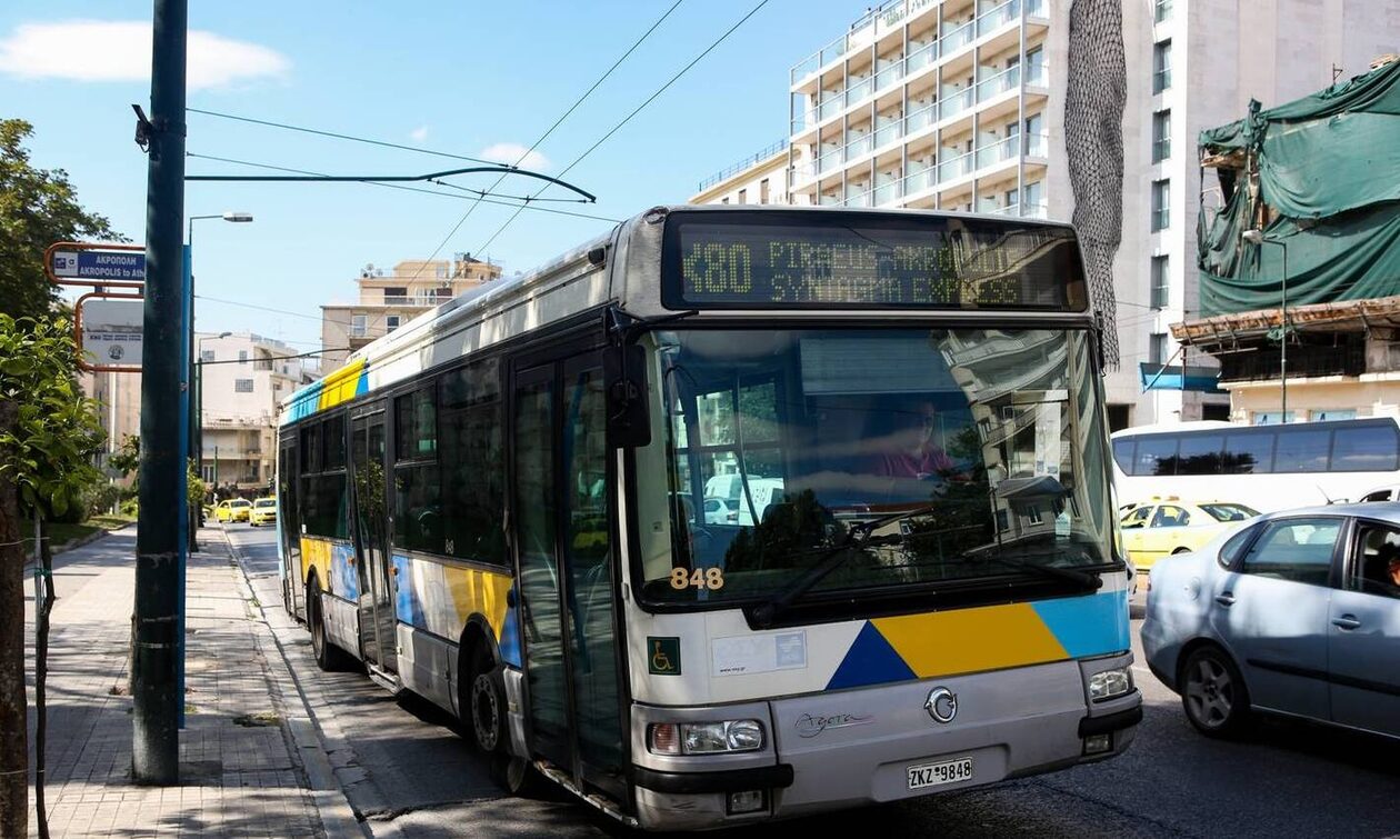 Δρομολόγια λεωφορείων: Σε λειτουργία ξανά η Χ80 «Πειραιάς – Ακρόπολη – Σύνταγμα EXPRESS»