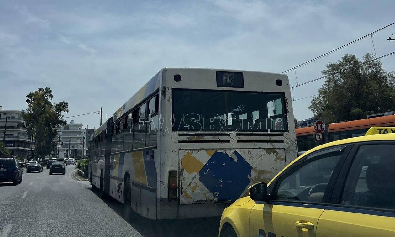 Κίνηση τώρα: Κυκλοφοριακό κομφούζιο στην Ποσειδώνος από βλάβη σε λεωφορείο του ΟΑΣΑ