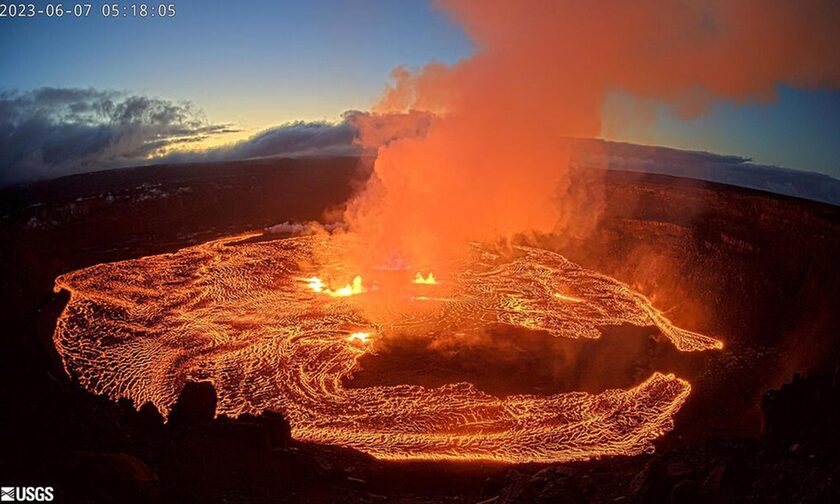 Χαβάη: Εξερράγη το ηφαίστειο Κιλαουέα – Εντυπωσιακές εικόνες αλλά και κίνδυνος από την αιθαλομίχλη