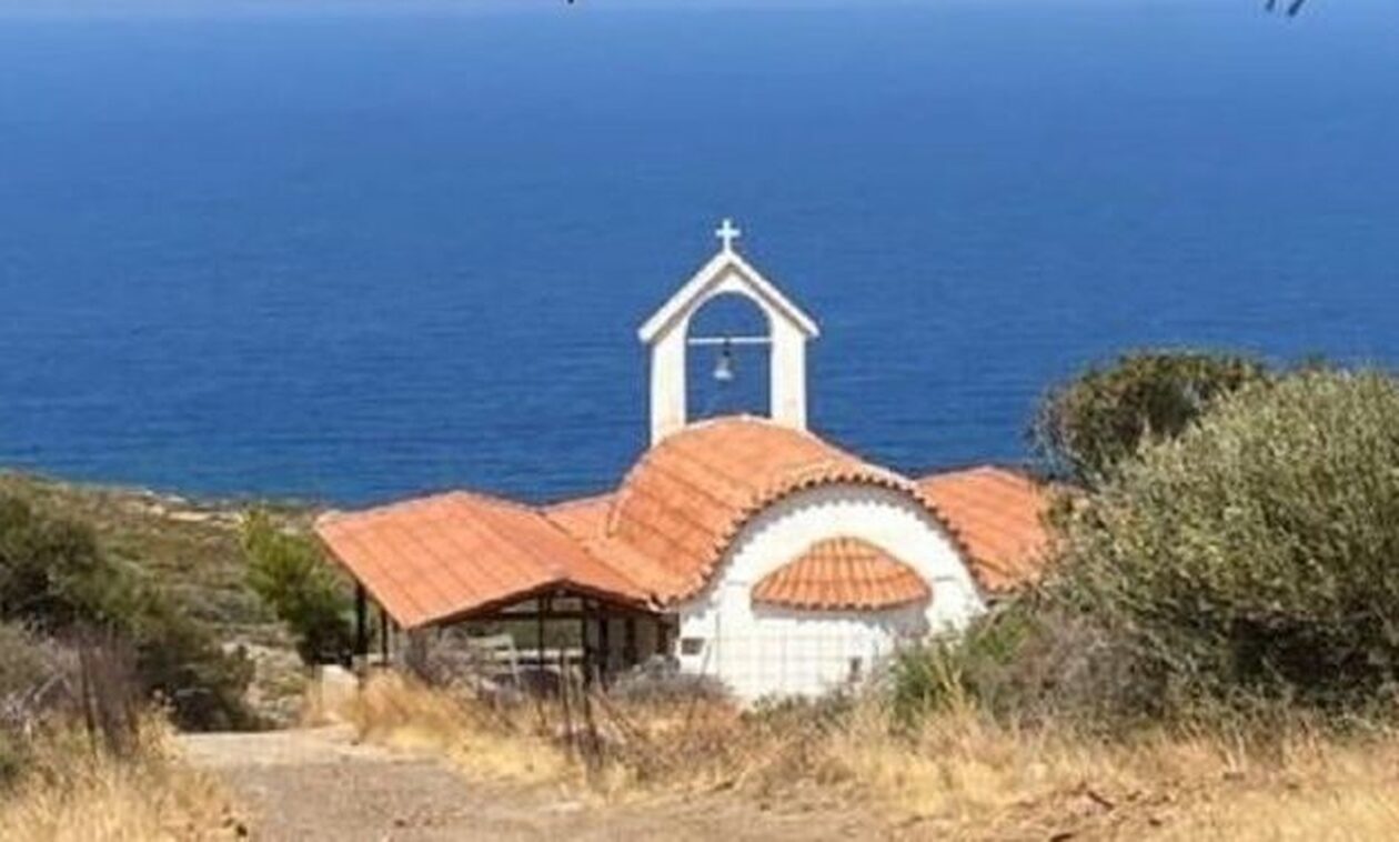 Κρήτη: Έκλεψαν καμπάνα από εκκλησία και μετά την… επέστρεψαν