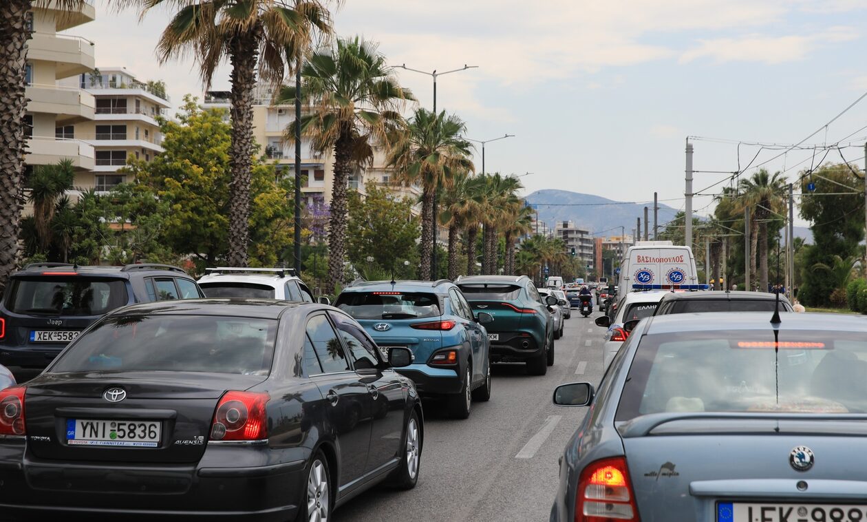 Κίνηση: Φρακαρισμένος ο Κηφισός - Σοβαρά προβλήματα στην κυκλοφορία σε όλο το Λεκανοπέδιο