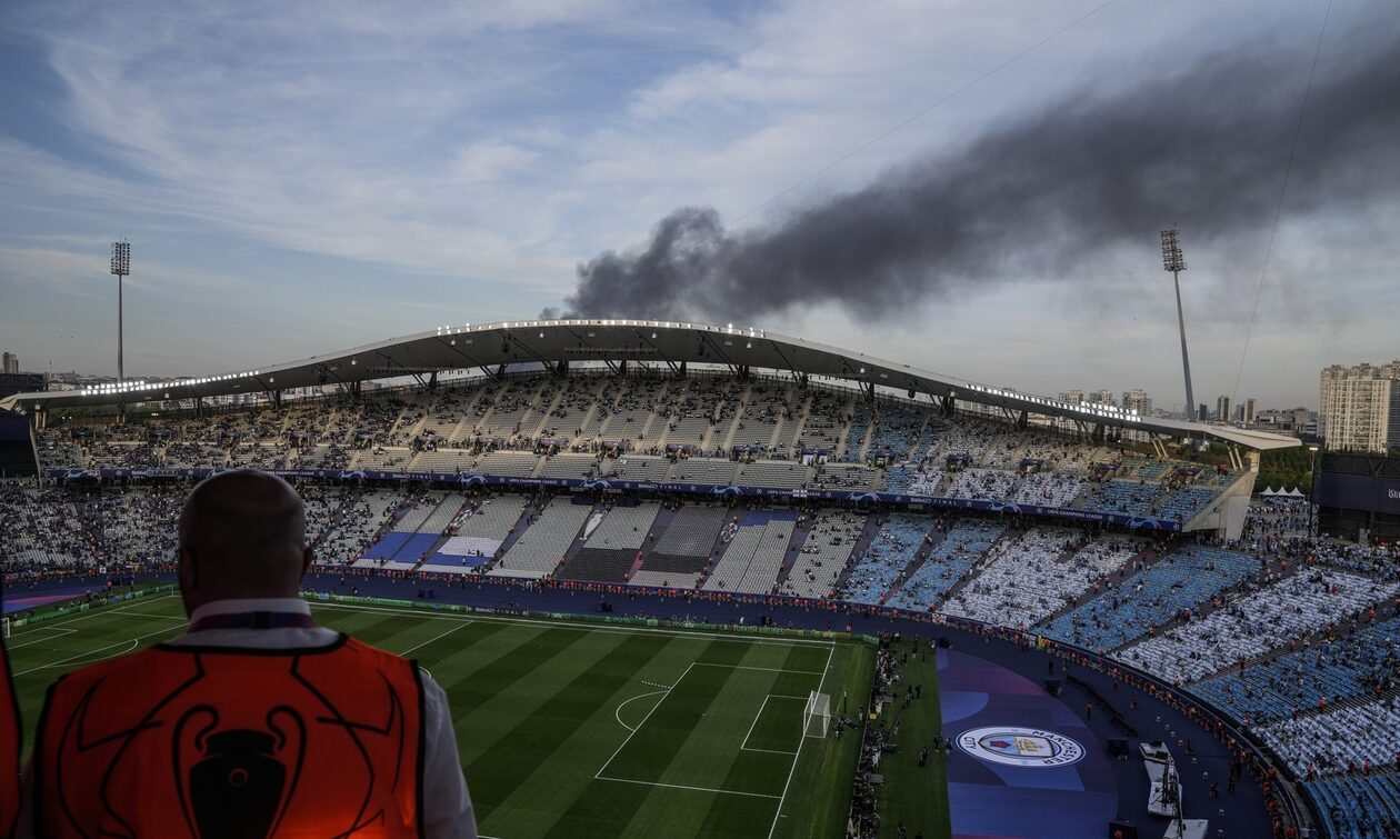 Τελικός Champions League: Συναγερμός από φωτιά κοντά στο γήπεδο Ατατούρκ