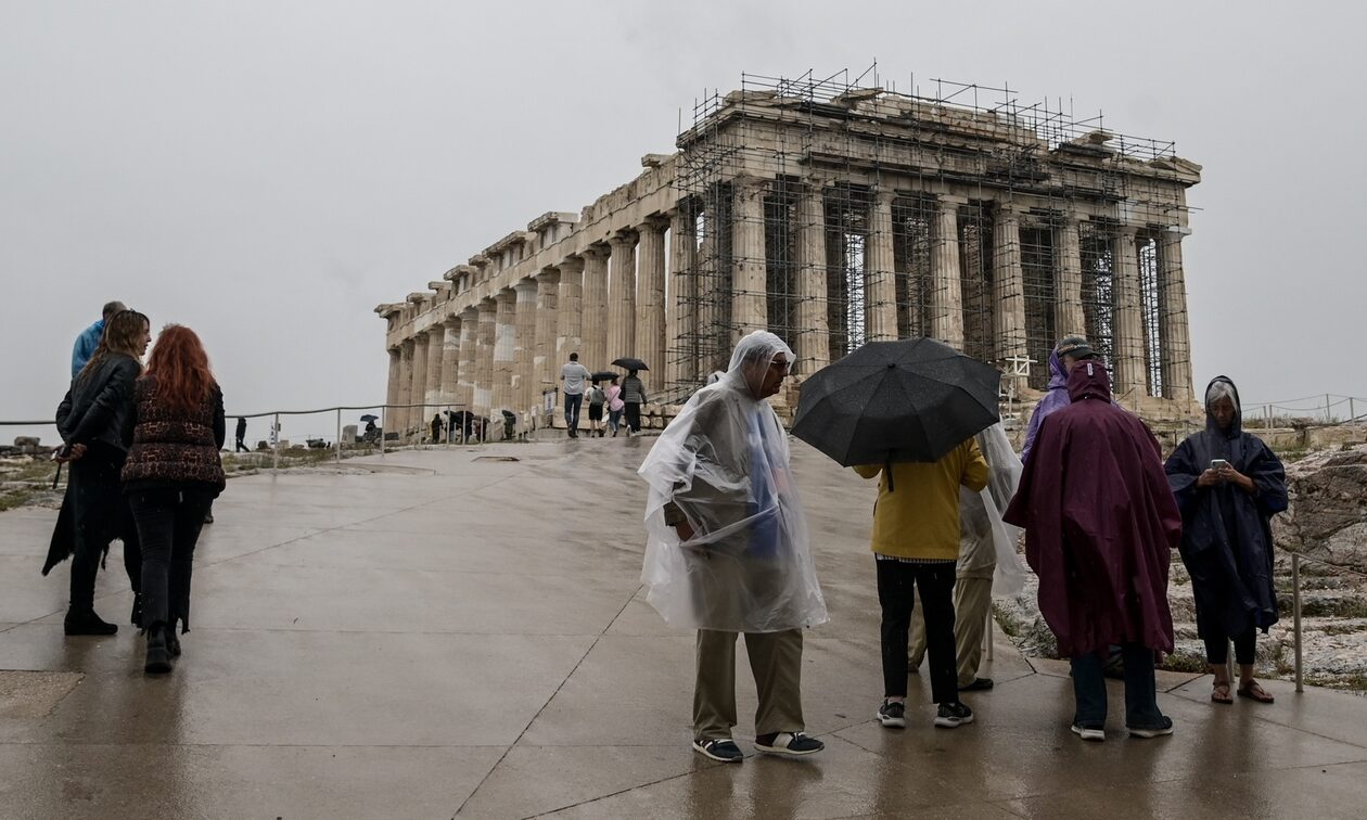 Καιρός - Αρνιακός στο Newsbomb.gr: Ισχυρές βροχές και καταιγίδες - Πότε θα «χτυπήσει» την Αττική