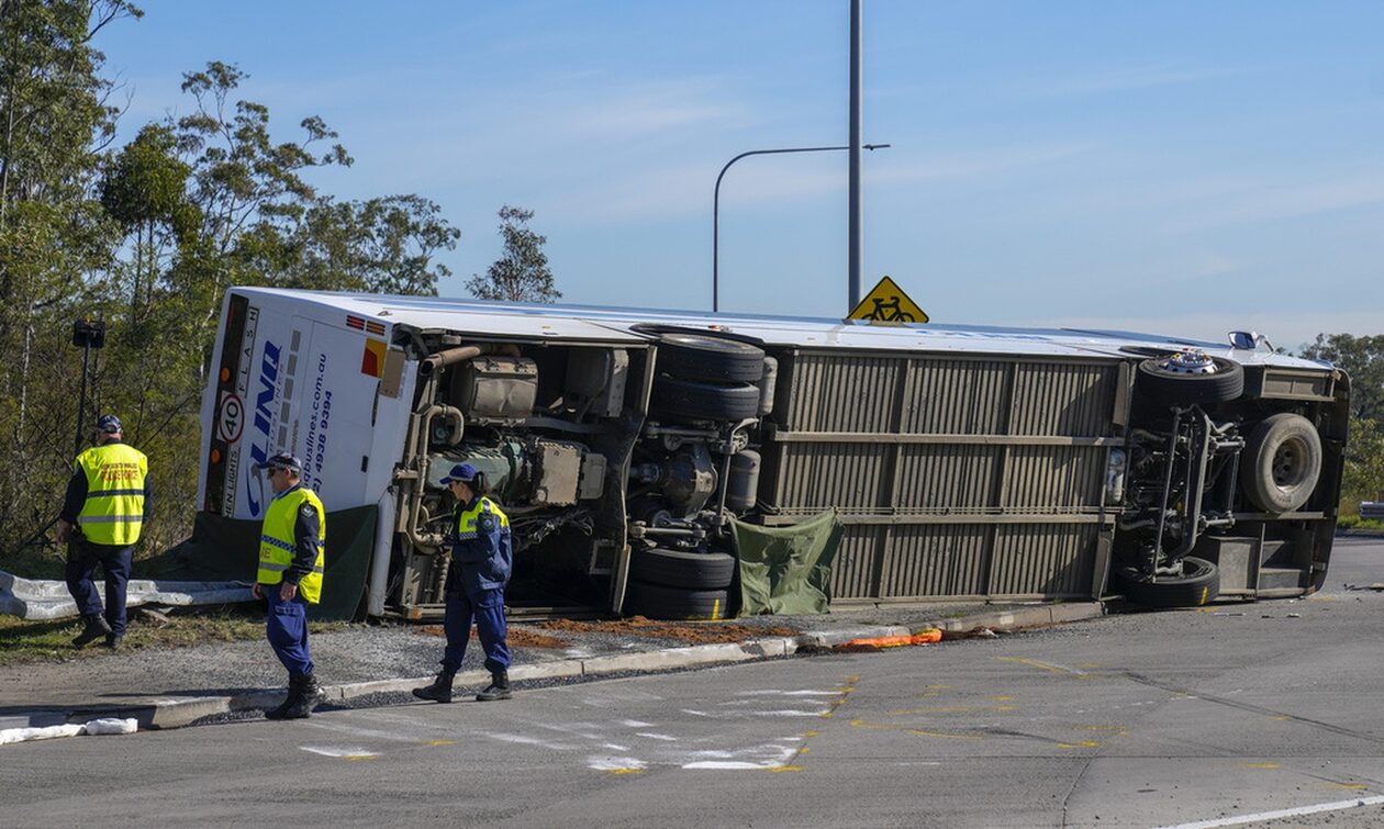 Τραγωδία στην Αυστραλία: 10 νεκροί και 11 τραυματίες από ανατροπή λεωφορείου σε ανισόπεδο κόμβο