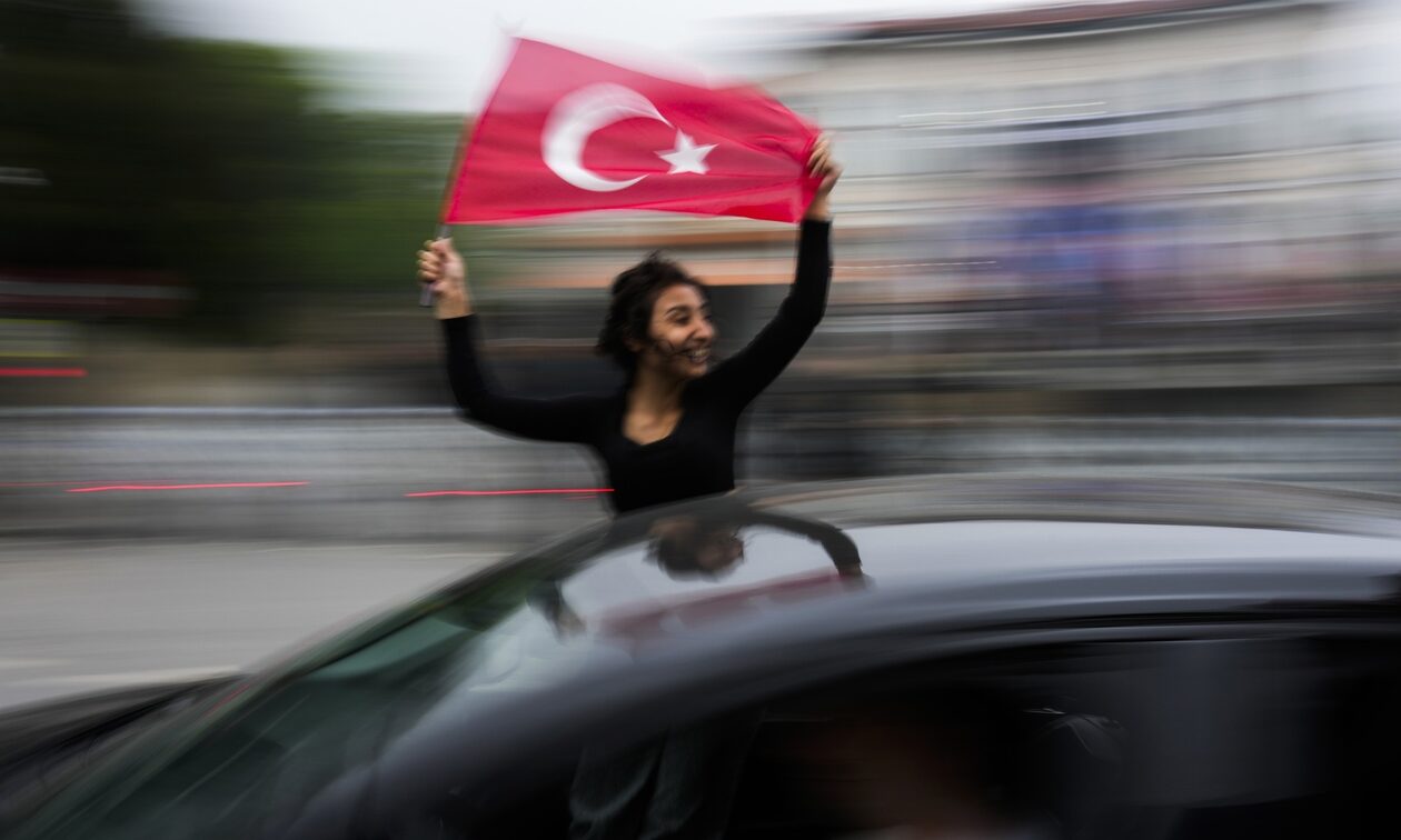 Τουρκικός Τύπος: «Ο Μητσοτάκης στόχευσε τους τούρκους υποψήφιους του ΣΥΡΙΖΑ»