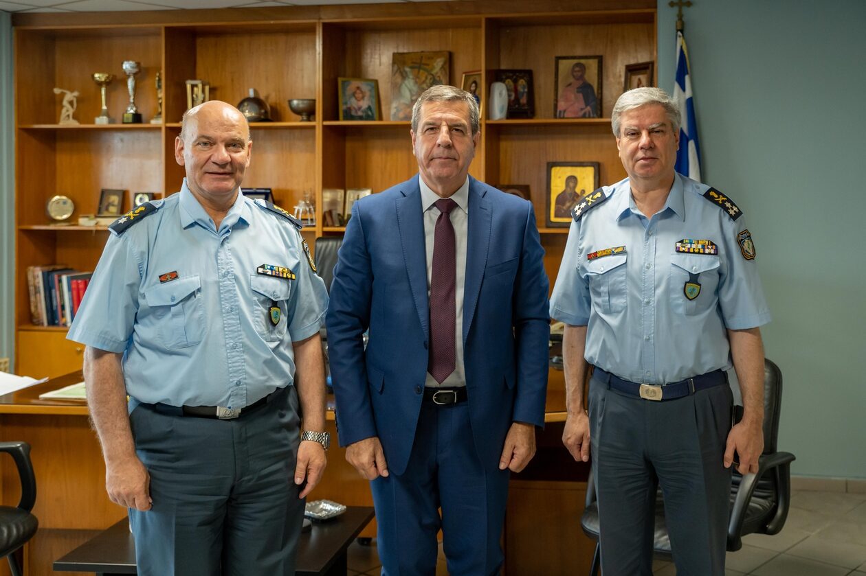 Τη Διεύθυνση Τροχαίας Αττικής επισκέφθηκε ο Υπουργός Προστασίας του Πολίτη Χαράλαμπος Λαλούσης
