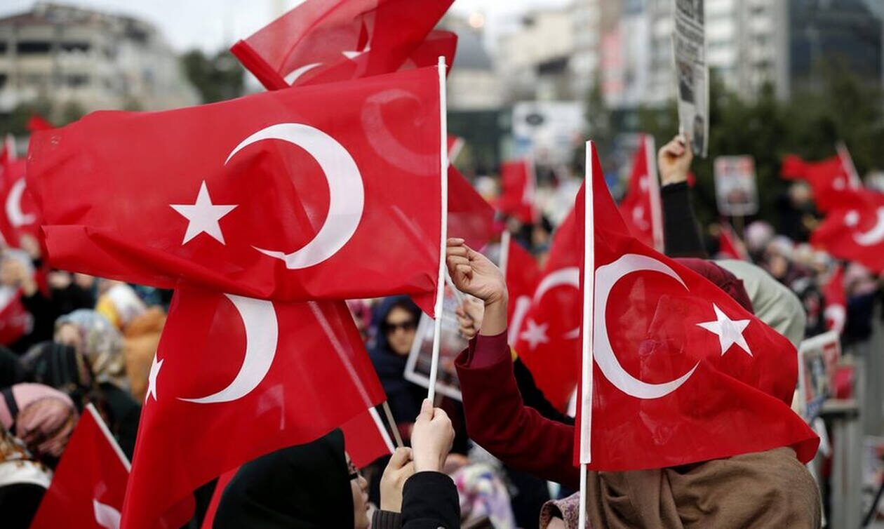 Τουρκικός Τύπος: «Κύματα γκιουλενιστών κατευθύνονται προς την Ελλάδα»