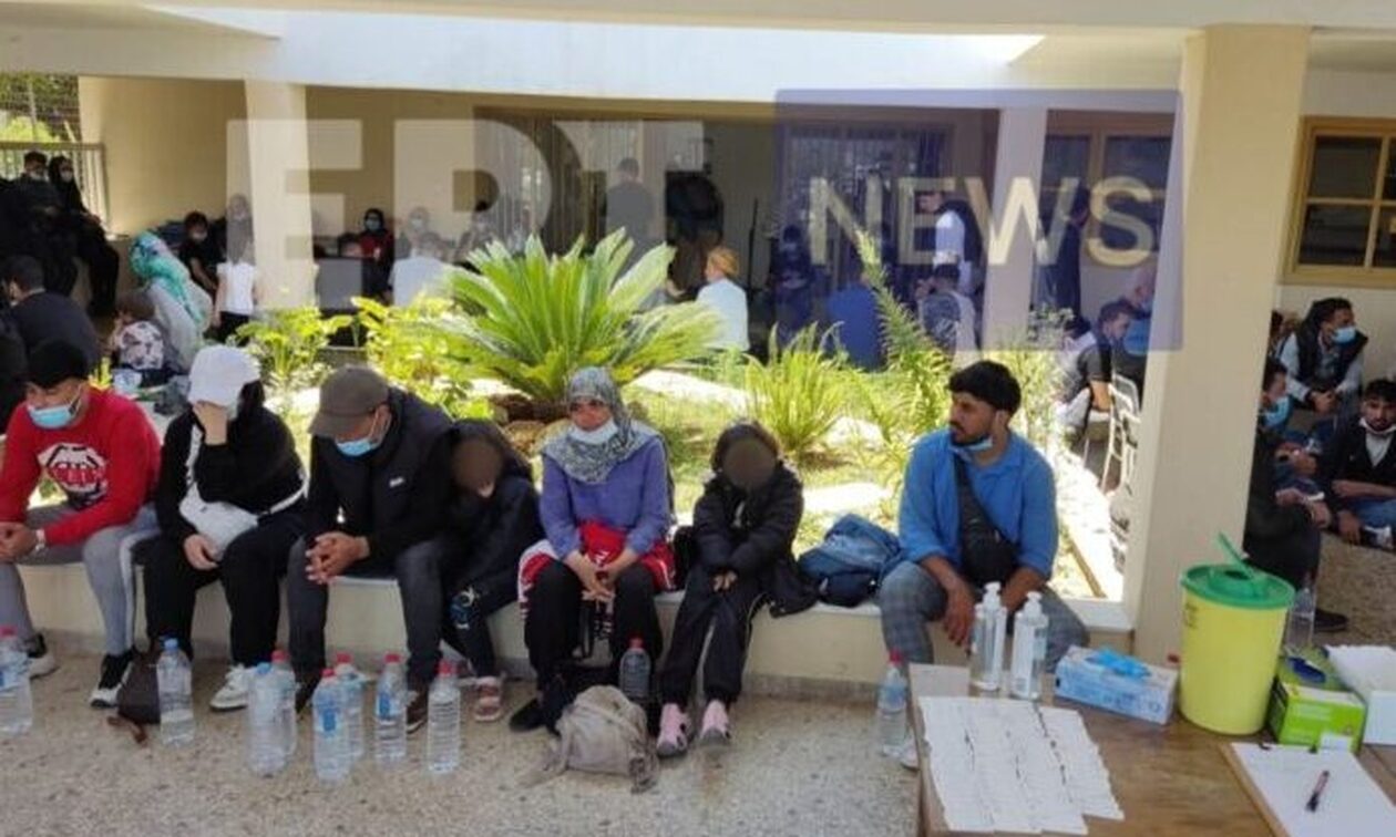 Ηράκλειο: Συνελήφθησαν δύο Αιγύπτιοι ως διακινητές των μεταναστών που διασώθηκαν νότια της Κρήτης