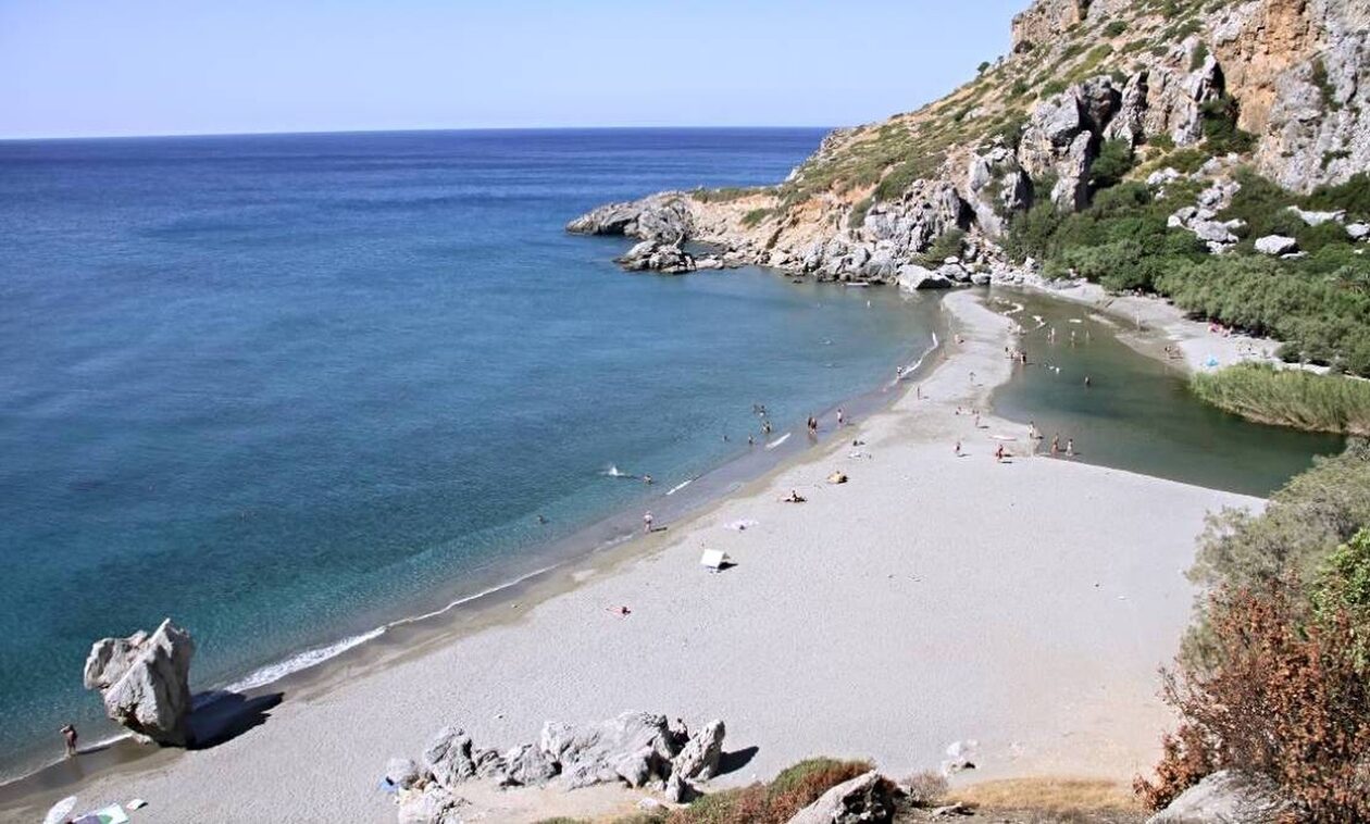 Κρήτη: Απαγόρευσαν σε παιδί να κάτσει σε δημόσια παραλία – Η απάντηση του Συνηγόρου του Πολίτη