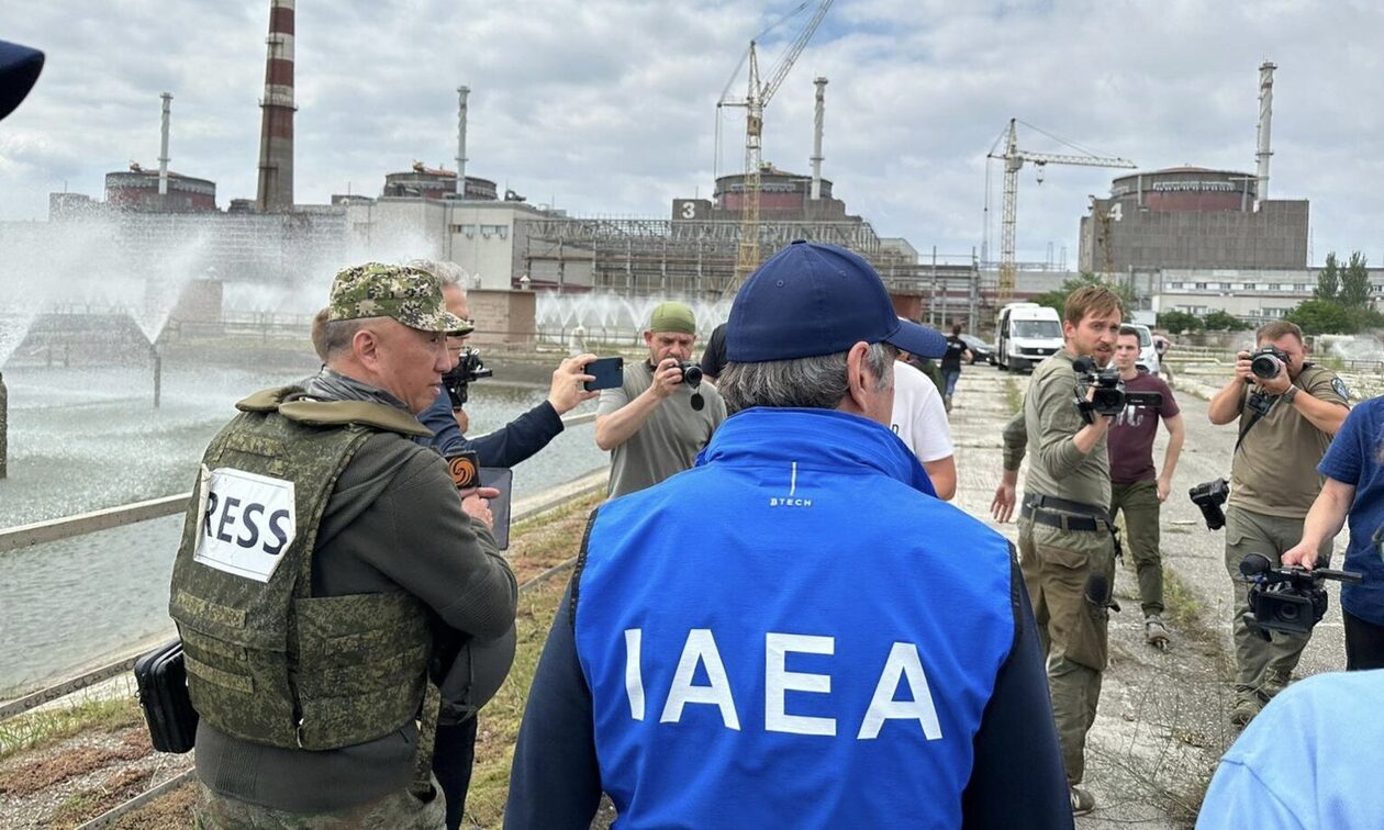 Ουκρανία: Πυροβολισμοί την ώρα που αποχωρούσε από τη Ζαπορίζια ο επικεφαλής του ΙΑΕΑ