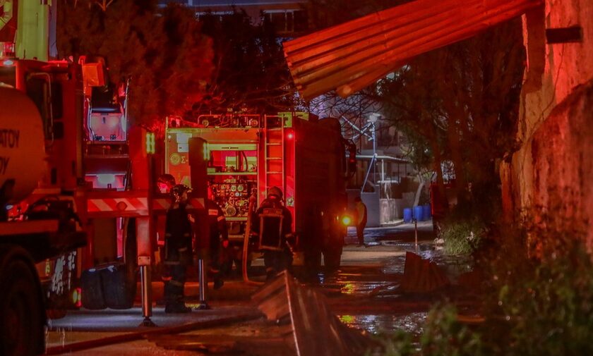 Φωτιά σε διαμέρισμα στο κέντρο της Αθήνας - Εντοπίστηκε νεκρός ένας άνδρας