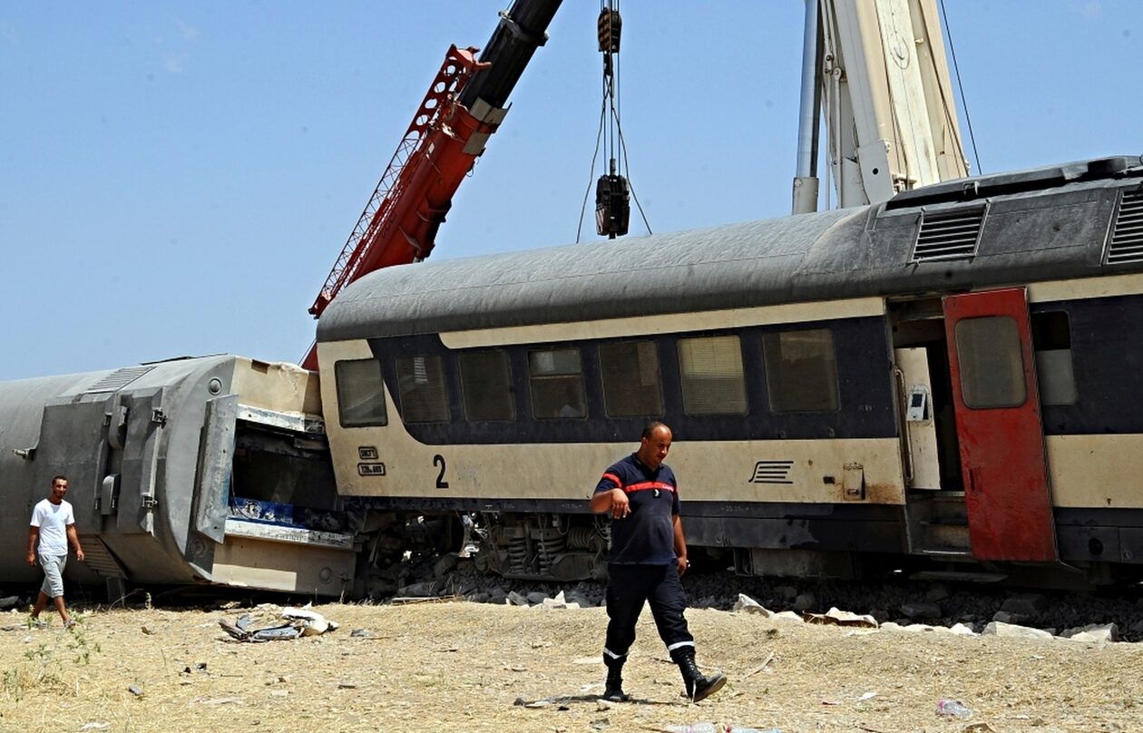 Τυνησία: Δύο νεκροί και 30 τραυματίες σε σιδηροδρομικό δυστύχημα