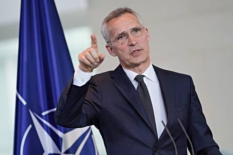Στόλτενμπεργκ: «Το ΝΑΤΟ θα βοηθήσει την Ουκρανία να εκσυγχρονίσει τον στρατό της»