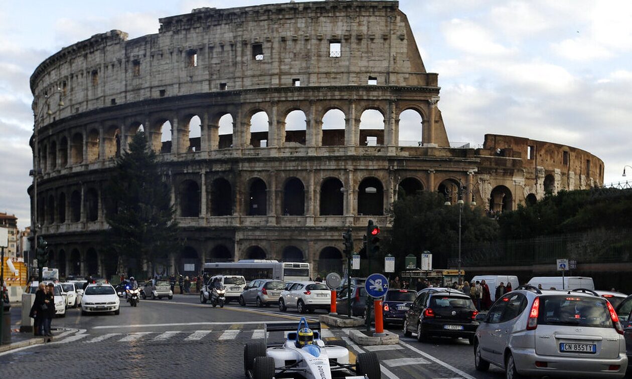 Ιταλία: Οι αρχές θα αφαιρούν το δίπλωμα από όποιον οδηγεί σε κατάσταση μέθης ή με κινητό στο χέρι