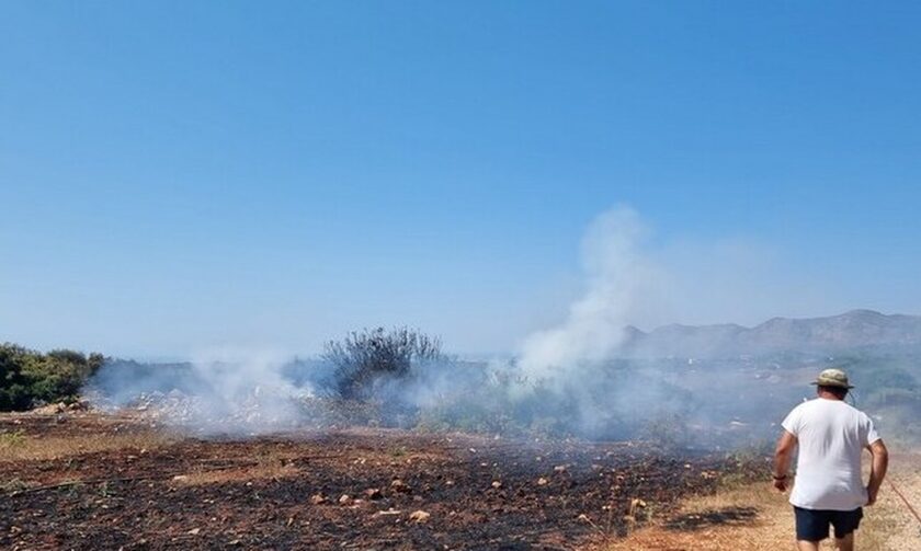 Χανιά: Φωτιά σε χωράφι στον Αργουλιδέ
