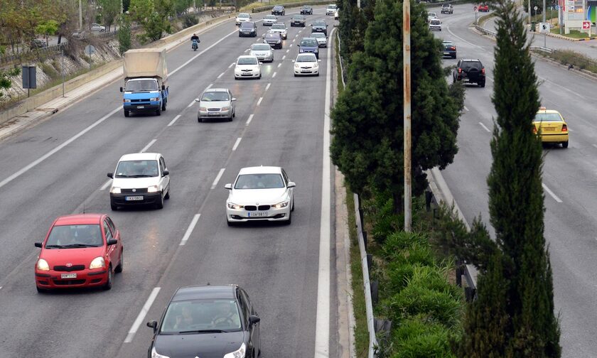 Κίνηση: Συνεχίζεται η έξοδος ετεροδημοτών – Στο «κόκκινο» η εθνική οδός Αθηνών - Λαμίας