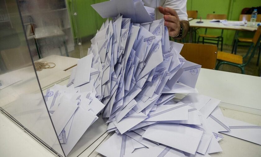 Εκλογές 2023 - Δημοσκοπήσεις: Από 16 έως 21 μονάδες η διαφορά ΝΔ - ΣΥΡΙΖΑ και επτακομματική Βουλή