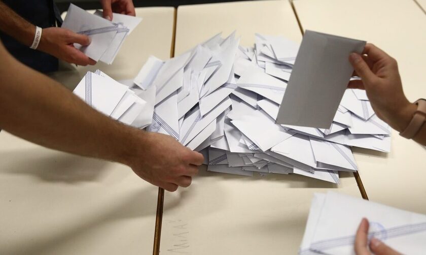Κύπρος: Έκλεισαν οι κάλπες - 81.6% η προσέλευση για τις βουλευτικές εκλογές της Ελλάδας