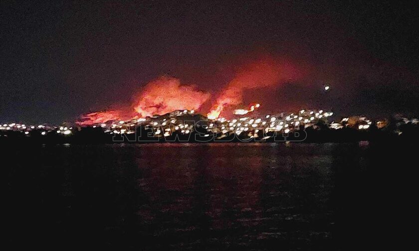 Εύβοια: Φωτιά στη Χαλκίδα