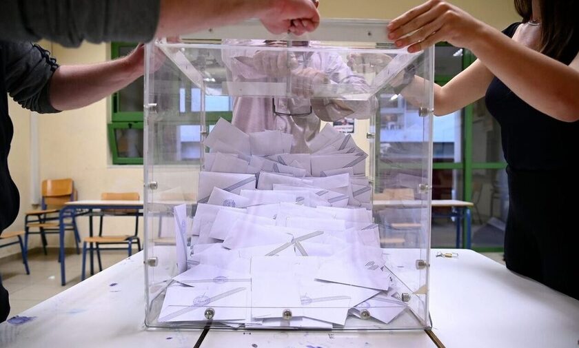 Εκλογές 2023: Πώς ψήφισαν οι Έλληνες ανά ηλικιακή ομάδα