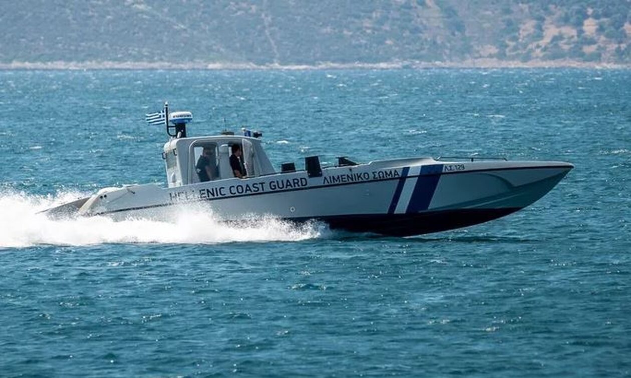 Λευκάδα: Σύγκρουση δύο πλοίων στο λιμάνι, κατά τη διάρκεια πρόσδεσης