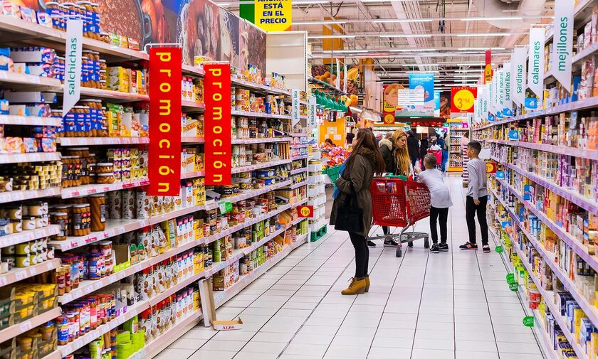 Ισπανία: Παράταση έξι μηνών στην κατάργηση του ΦΠΑ στα βασικά προϊόντα διατροφής