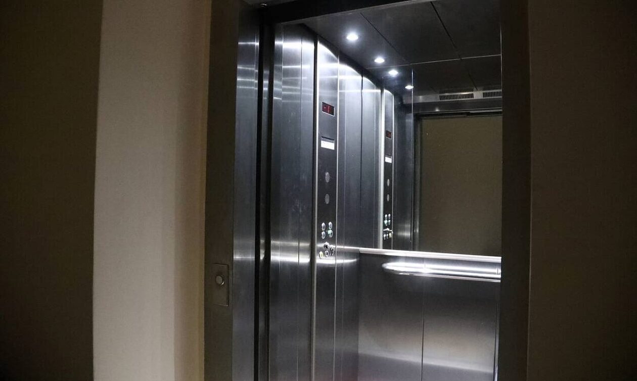 Ηράκλειο: Συναγερμός για πτώση γυναίκας σε φρεάτιο ασανσέρ