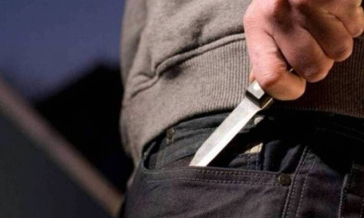 Ομόνοια: Επίθεση με μαχαίρι σε 67χρονη για ένα πορτοφόλι
