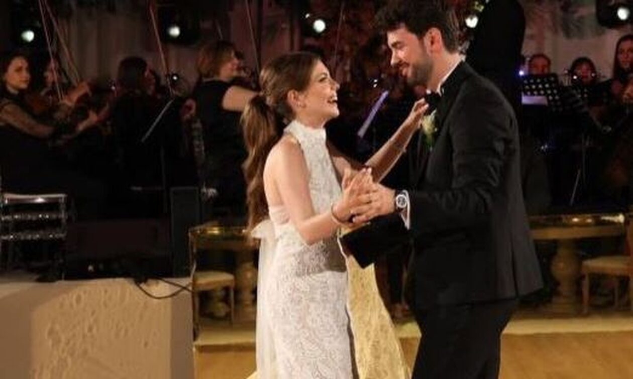 Εντά Ετζέ: Με τραγούδι του Νίκου Βέρτη ο γαμήλιος χορός της ηθοποιού στην Τουρκία