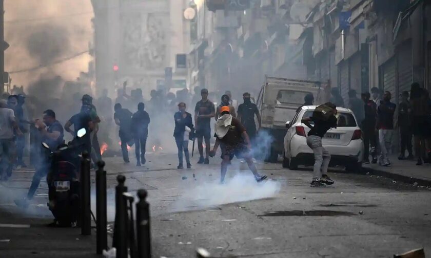 Γαλλία: Ταραξίες εισέβαλαν σε κατάστημα όπλων στη Μασσαλία - Έκλεψαν τουφέκια