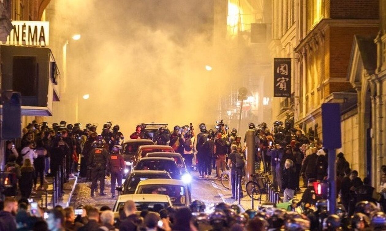 Γαλλία: Σημάδια εκτόνωσης των ταραχών - 45.000 αστυνομικοί επί ποδός τη νύχτα