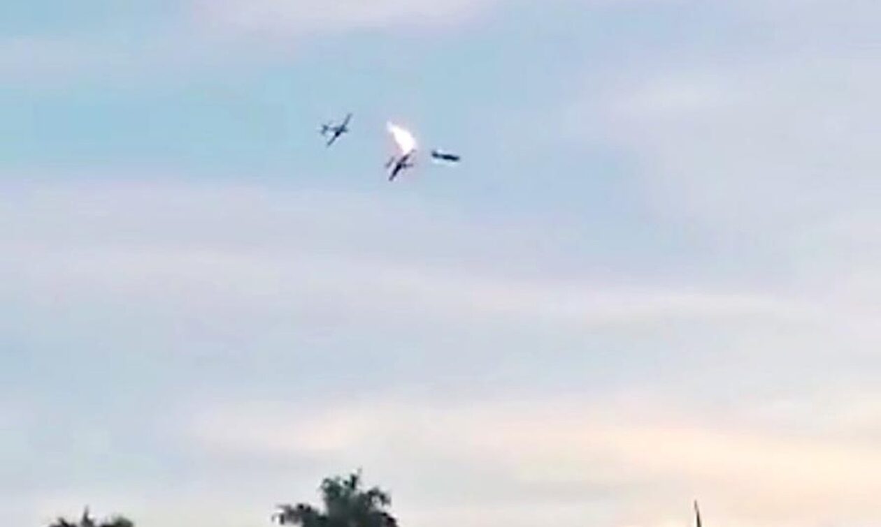 Κολομβία: Σοκαριστική σύγκρουση μαχητικών αεροσκαφών – Βίντεο που κόβει την ανάσα