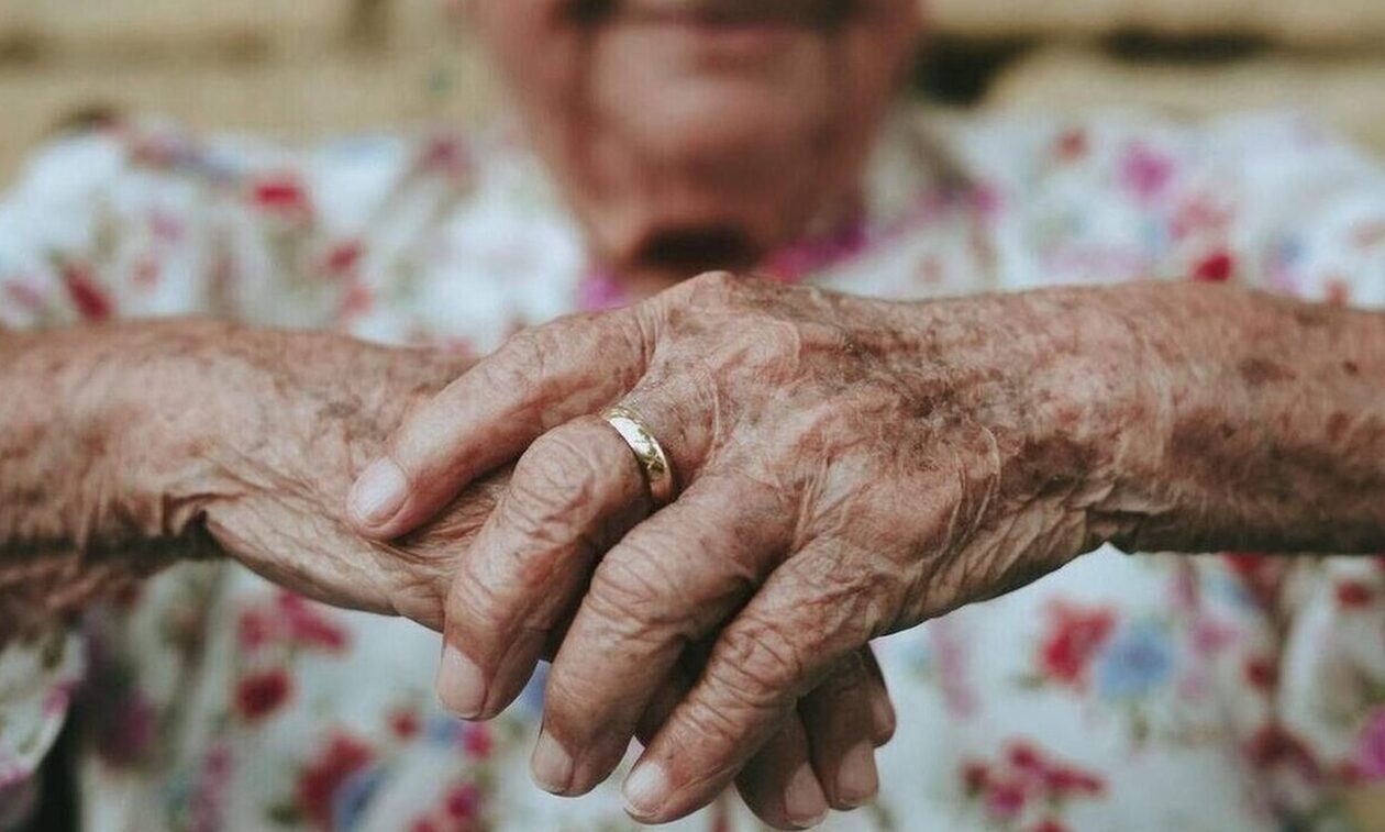 Σουφλί: Αδιανόητη ασυδοσία – Έδωσαν, φίμωσαν και λήστεψαν 69χρονη και έκατσαν… να φάνε
