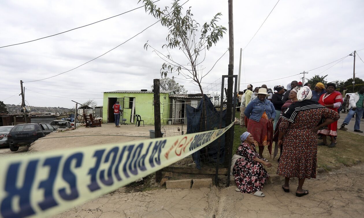 Θρήνος στη Νότια Αφρική: 16 νεκροί εξαιτίας διαρροής αερίου σε παραγκούπολη