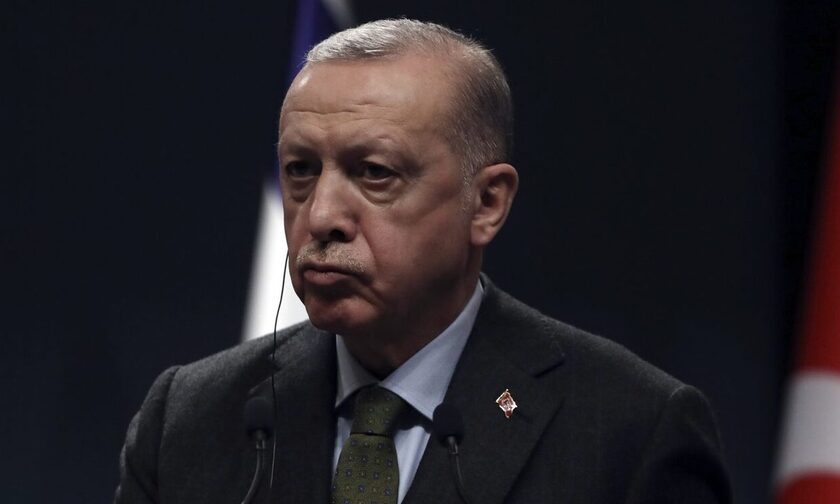 Ερντογάν: «Είναι η τελευταία του ευκαιρία να αποκαταστήσει την υστεροφημία του» εκτιμά ο Φράγκος