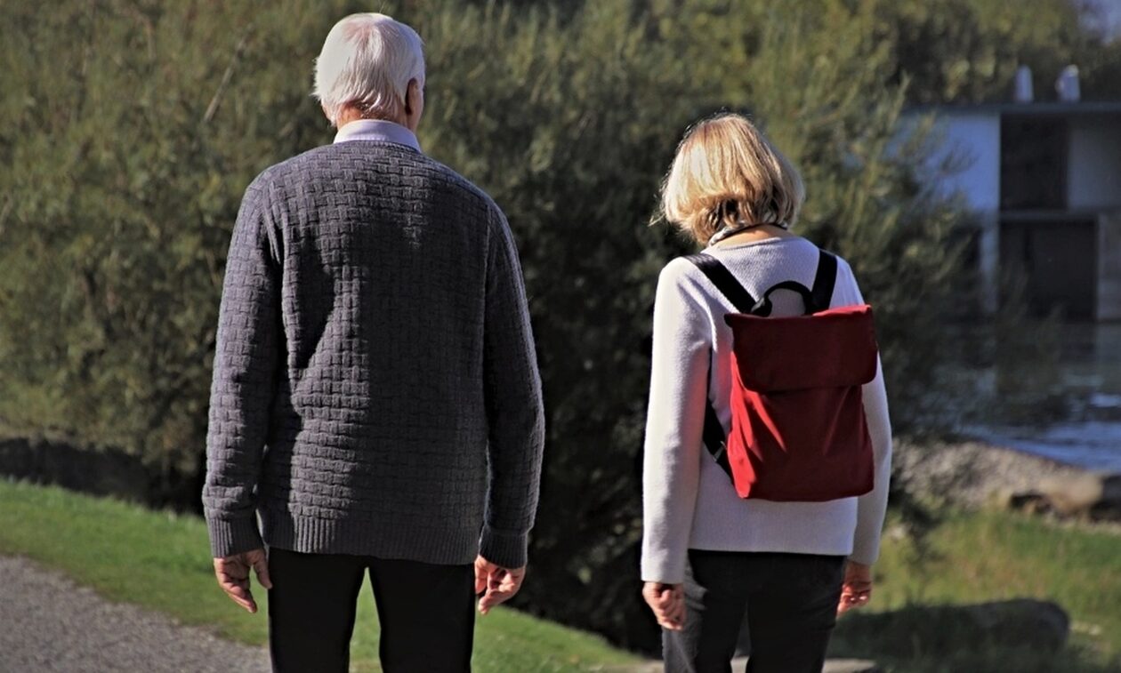 Συνταξιούχοι: Οι αυξήσεις του 2024 και τα άλλα τρία «δώρα» της κυβέρνησης